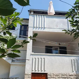Kero New Value 2023 Fully Ac Apartment Poreč